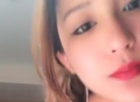 直播露脸小美女发骚求射精！想要插我大JB吗？群P深喉内射等你来操，骚话不断爽翻天～海报剧照